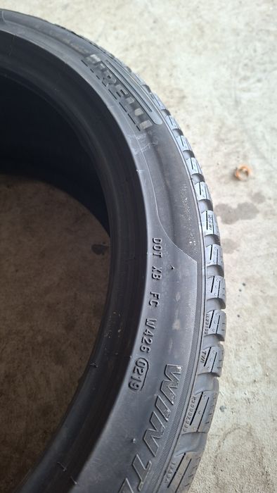1buc 235 40 R19 Pirelli iarna M+S cauciuc anvelopa ms 19