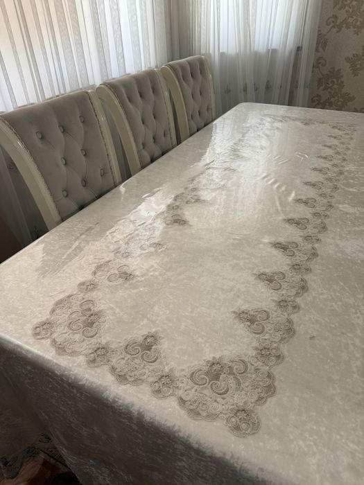 Мебель б/у в отличном состоянии! Спальня 500$, парта 100$, диван 100$