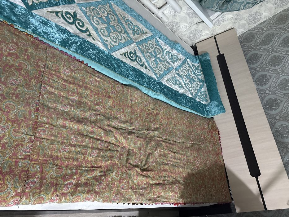 Продам кровать двуспальная с матрасом в отличном состоянии