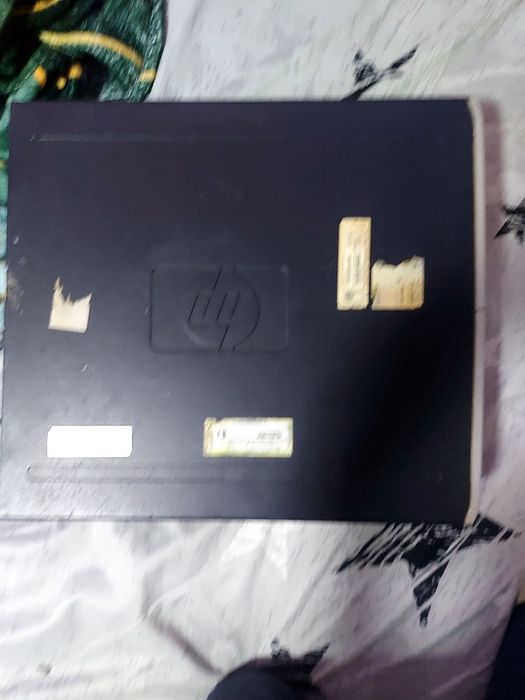 Vând calculator vechi .plata doar la livrare