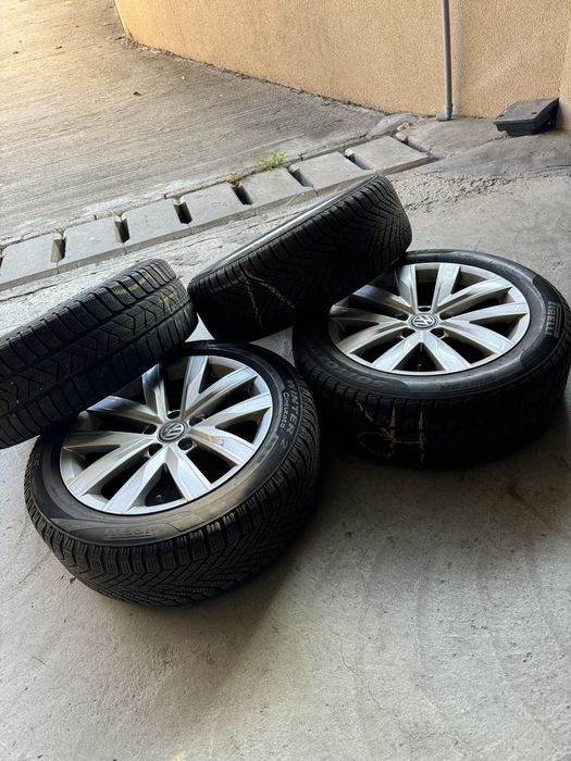 Vand jante volkswagen 5x112 cu anvelope de iarna 215 55 17 dot 2022