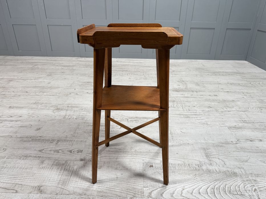 Помощна масичка -пиедестал - цветарник У023