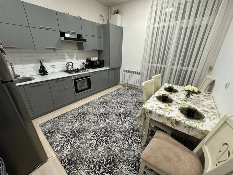 Срочна аренда 3 ком (2 ком сдается)