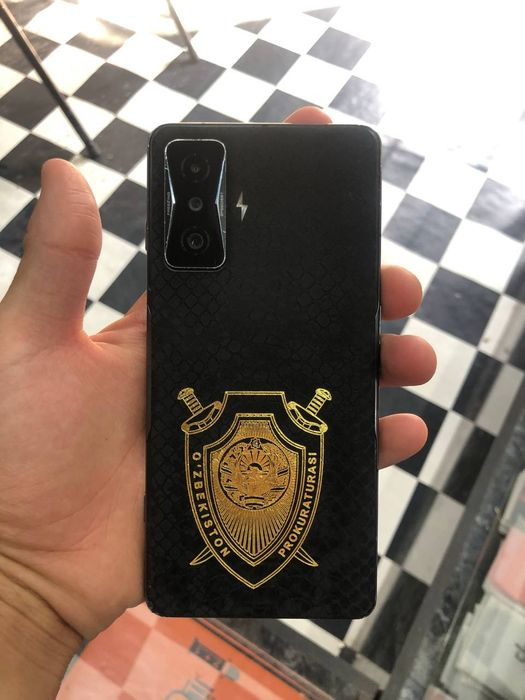Poco F4GT (redmi k50 gaming)