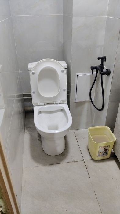 Клеим обои,мелкосрочный ремонт