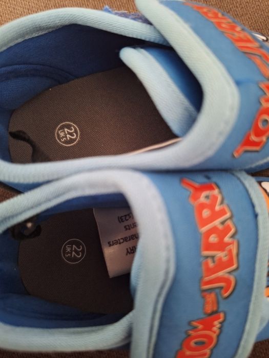 Детски пантофи 24ти номер и 22ри