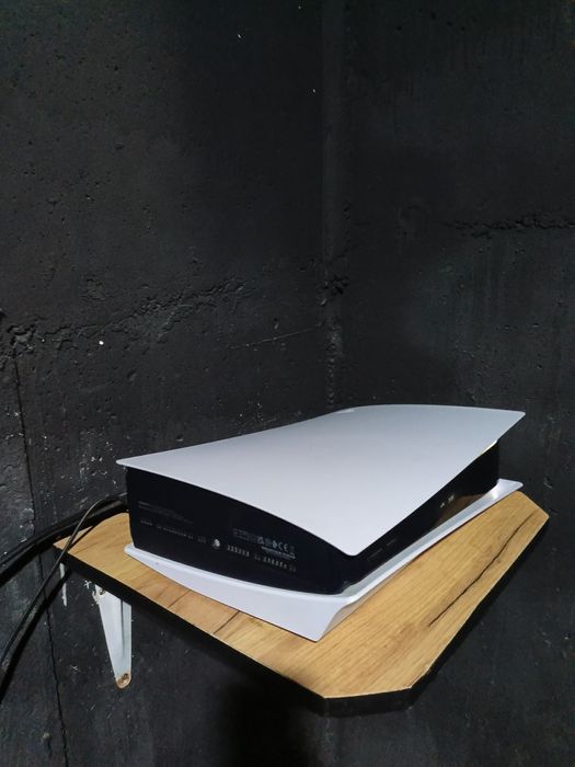 Playstation 5 Sotiladi