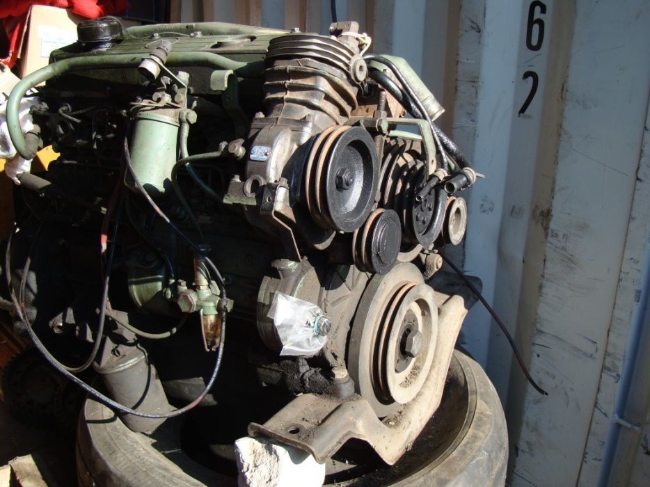 Двигатель Мерседес ОМ-366. Радиатор MB 814-817 медный оригинал.