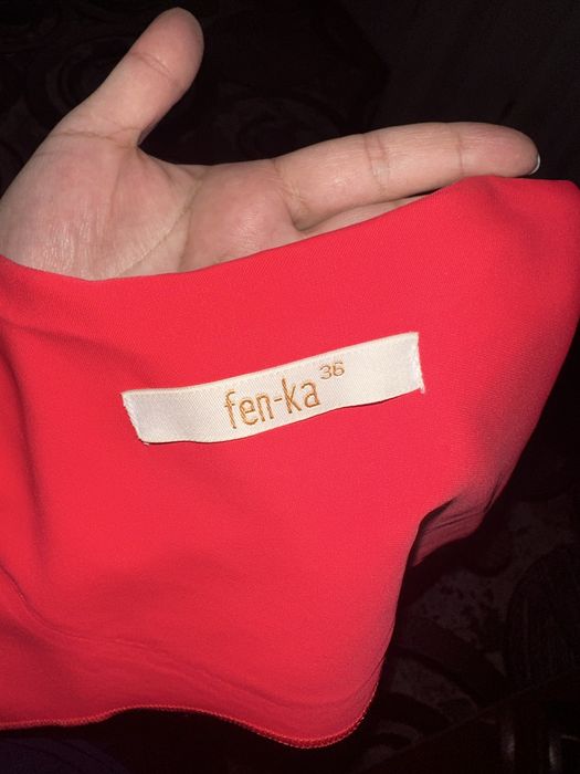 Платье нарядное со шлейфом. Турция