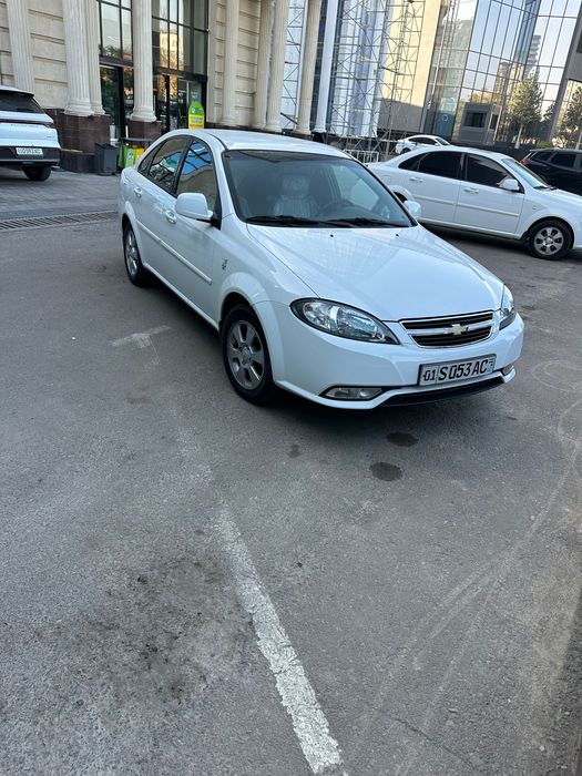 Gentra sotiladi ideal holatda propan yangi ornatilgan