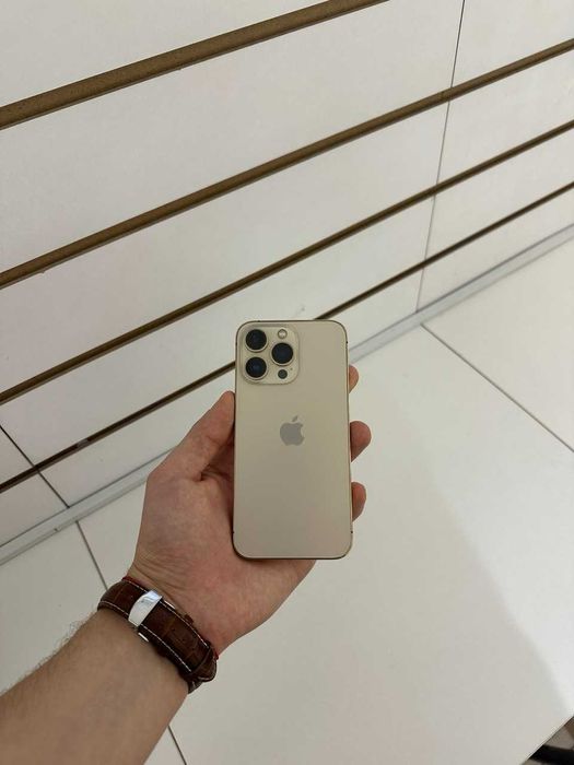 Продаю iPhone 13 Pro