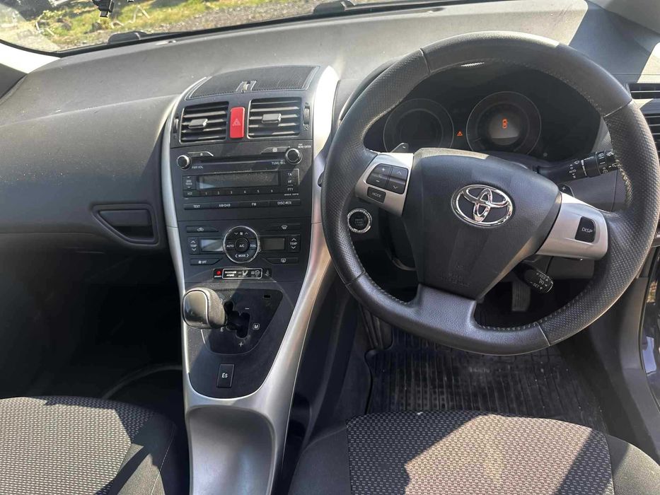 НА части: Toyota Auris 1.6 VVT-i, 132 к.с.  2011 г