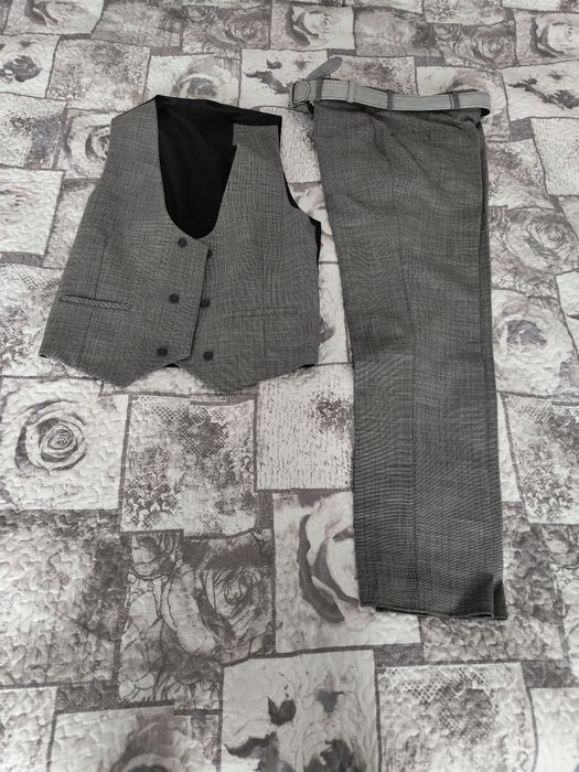 Costum de haine de ocazie