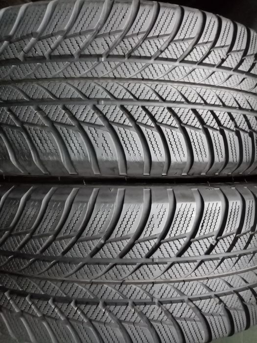 Anvelope de iarnă 215 65 17 Bridgestone Blizzak LM 001
