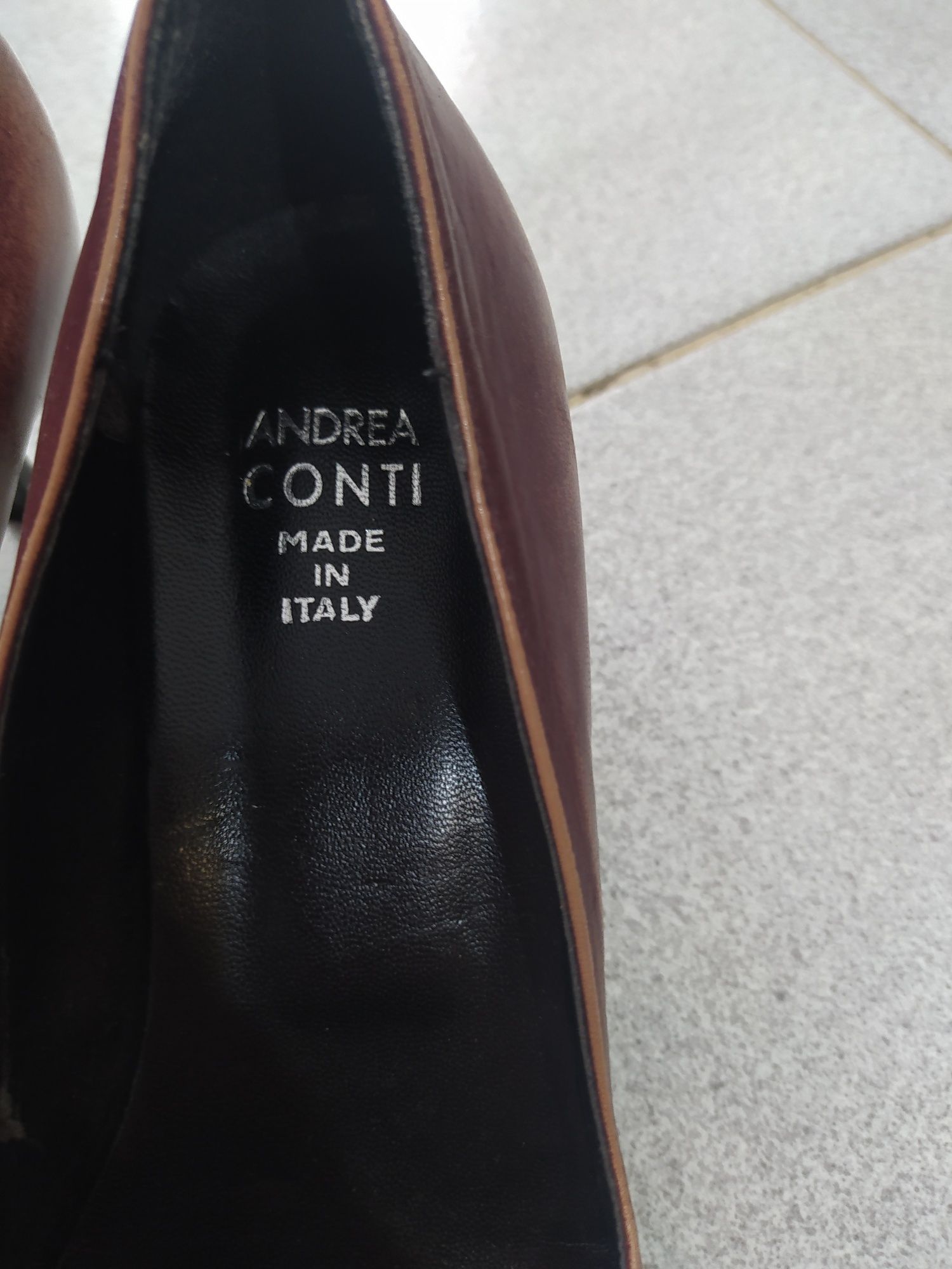 Елегантни дамски кожени обувки Andrea Conti