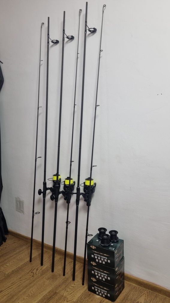 SET 3 Lansete Crap FL VIPER 3.90m 3.5 LBS + 3 Mulinete AVIATOR DP70