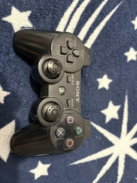 2 manete PS3 originale + 8 jocuri populare, totul funcțional