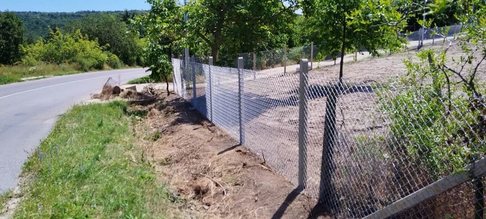 изграждане на огради с оградна мрежа