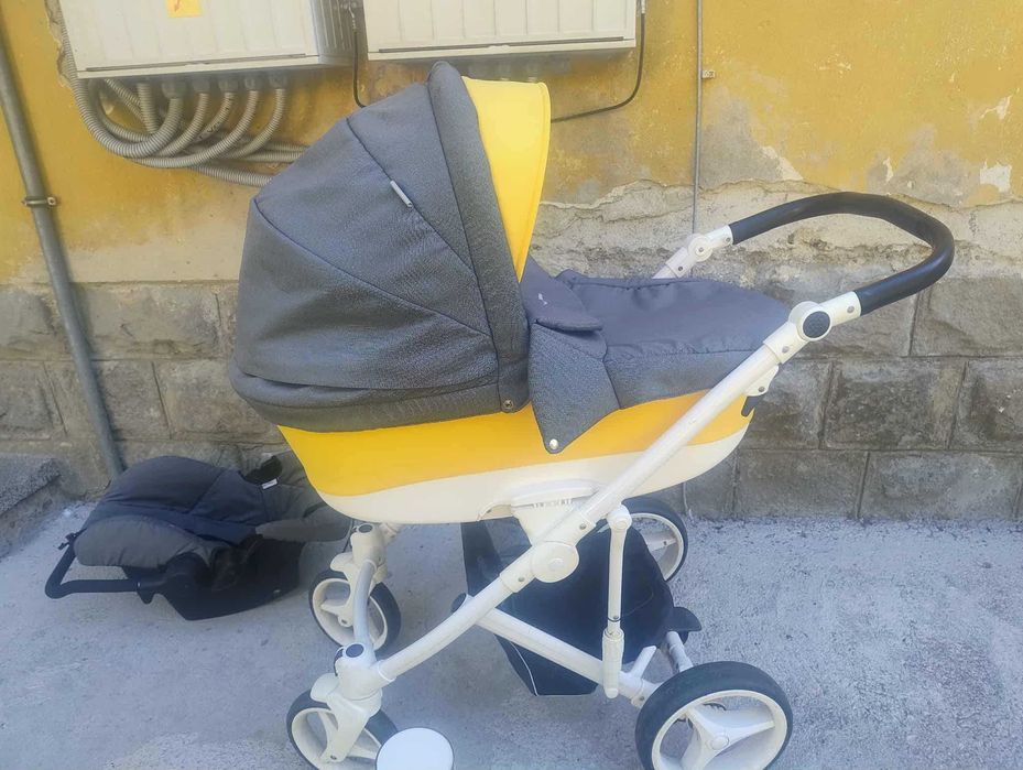 Бебешка люлка и количка