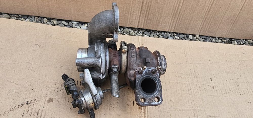 Turbosuflanta Peugeot 307 308 207 

Motor 1.6 hdi

Putere motor : 55kw