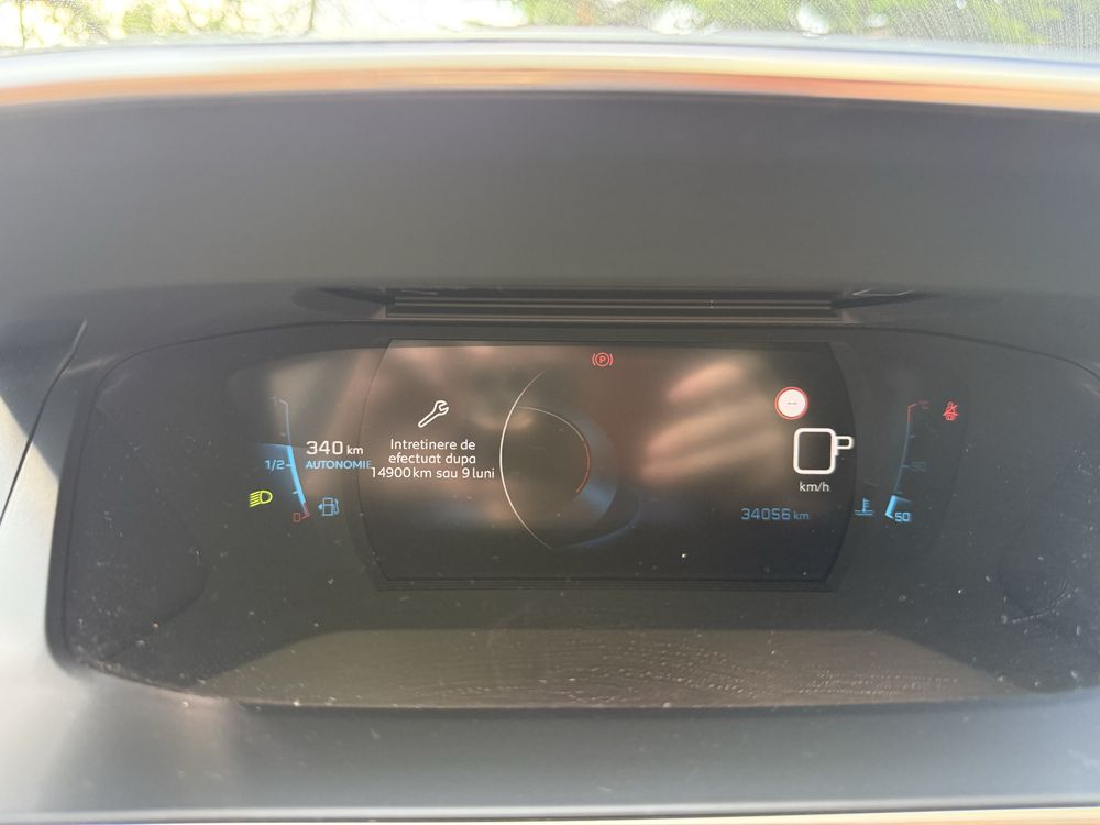 Peugeot 208 - automat, 100 CP, benzina, 34.000 km