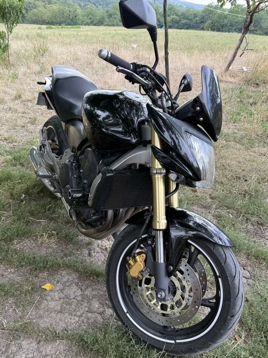Vând Honda Hornet