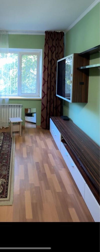 Продаётся TV зона в отличном состоянии, в подарок шкаф для прихожей