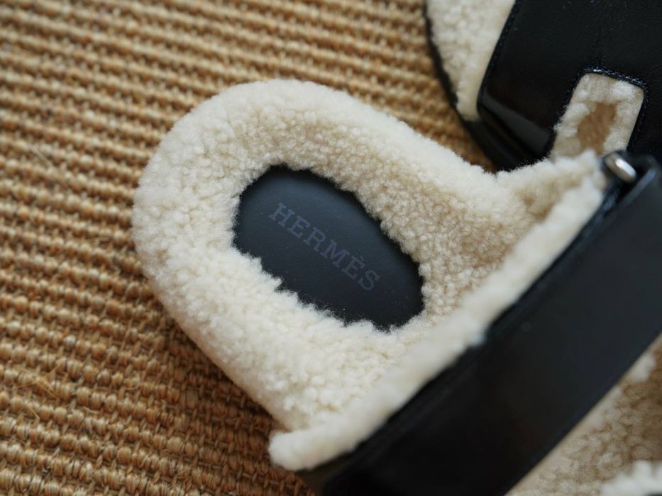 Papuci Hermes Chypre