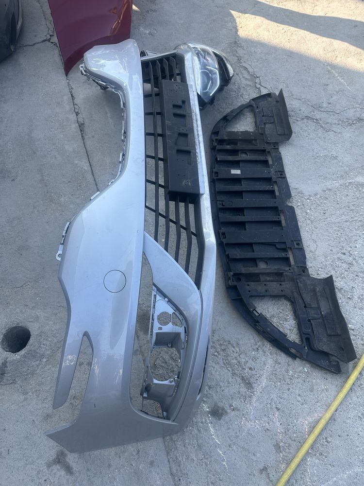 Bară față.far stânga renault megane 4.