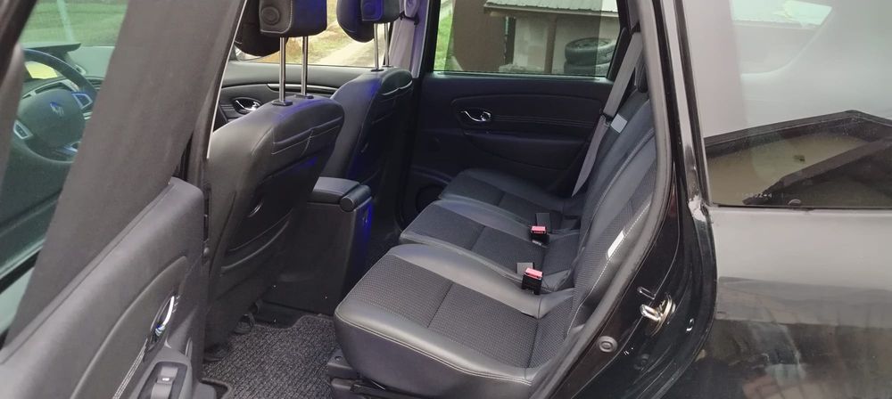 **  Renault Scenic Bose Edition 1.6 diesel euro 5 **