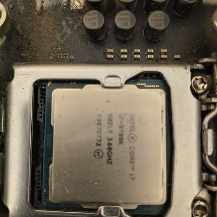vand procesor i7 9700k socket 1151v2 seria 9 coffee lake r 8 core box