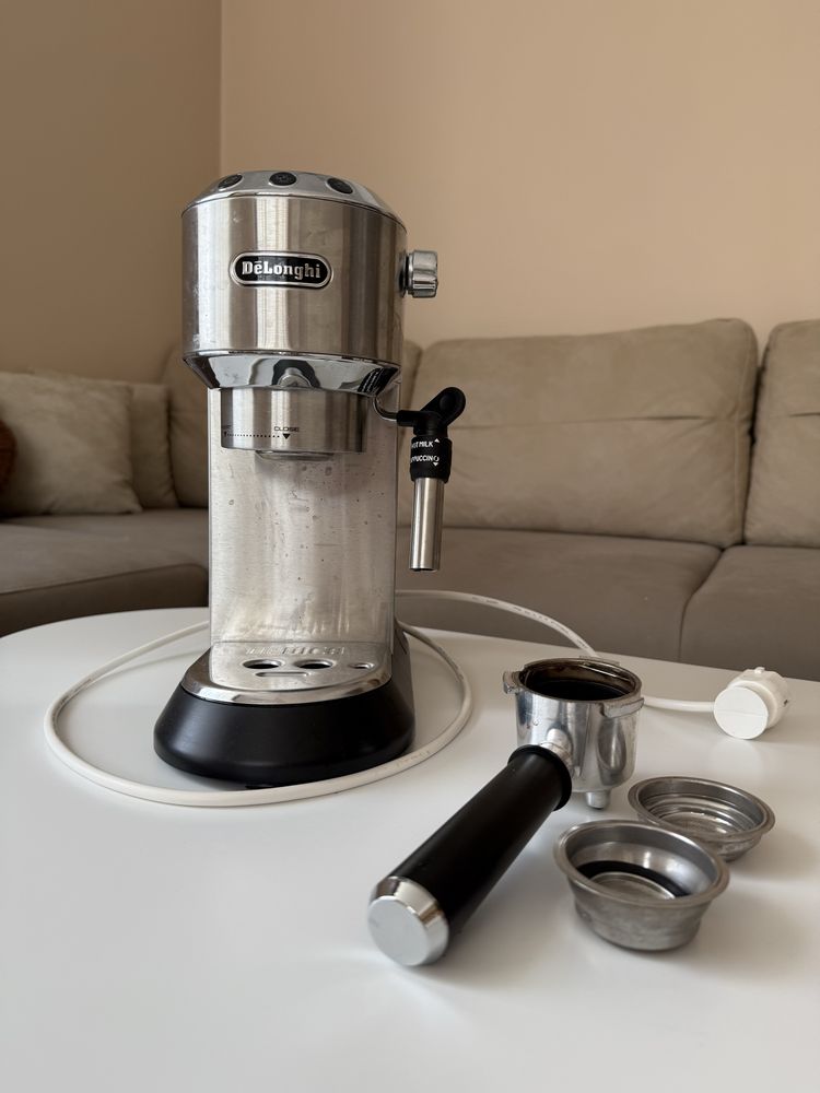 Кафе машина Delonghi