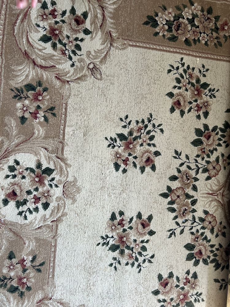 Продам ковер 2•3 в отличном состояний