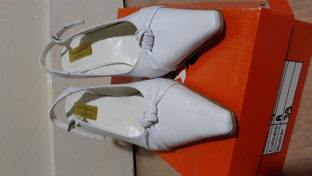 Pantofi damă eleganti