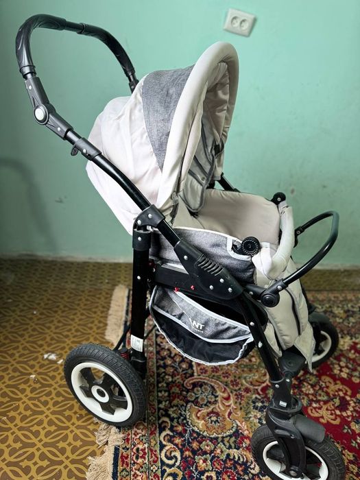 Детская коляска почти новая