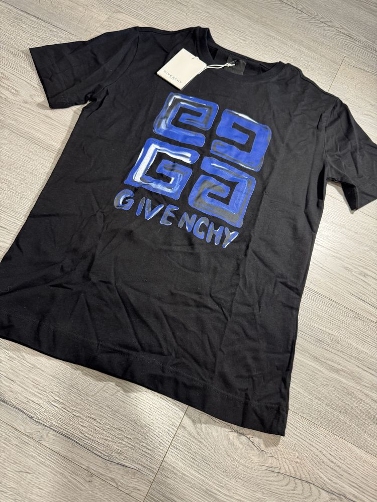 Тениска Givenchy