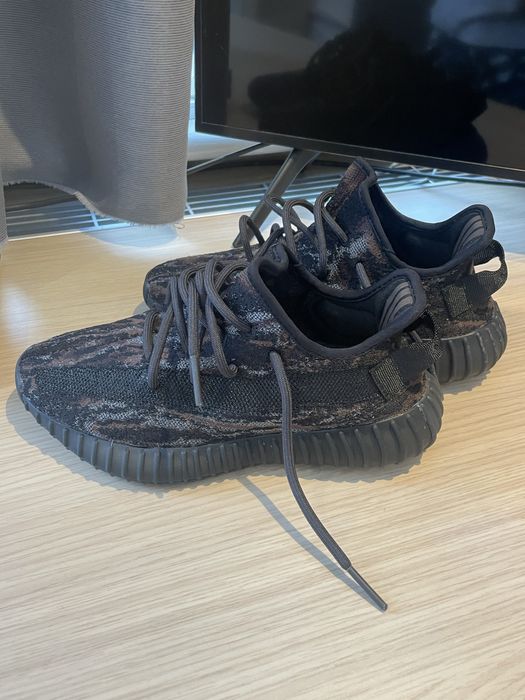 Adidasi Yeezy . Noi originali 100% !