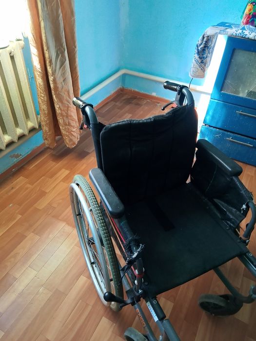 Инвалидная коляска б/у