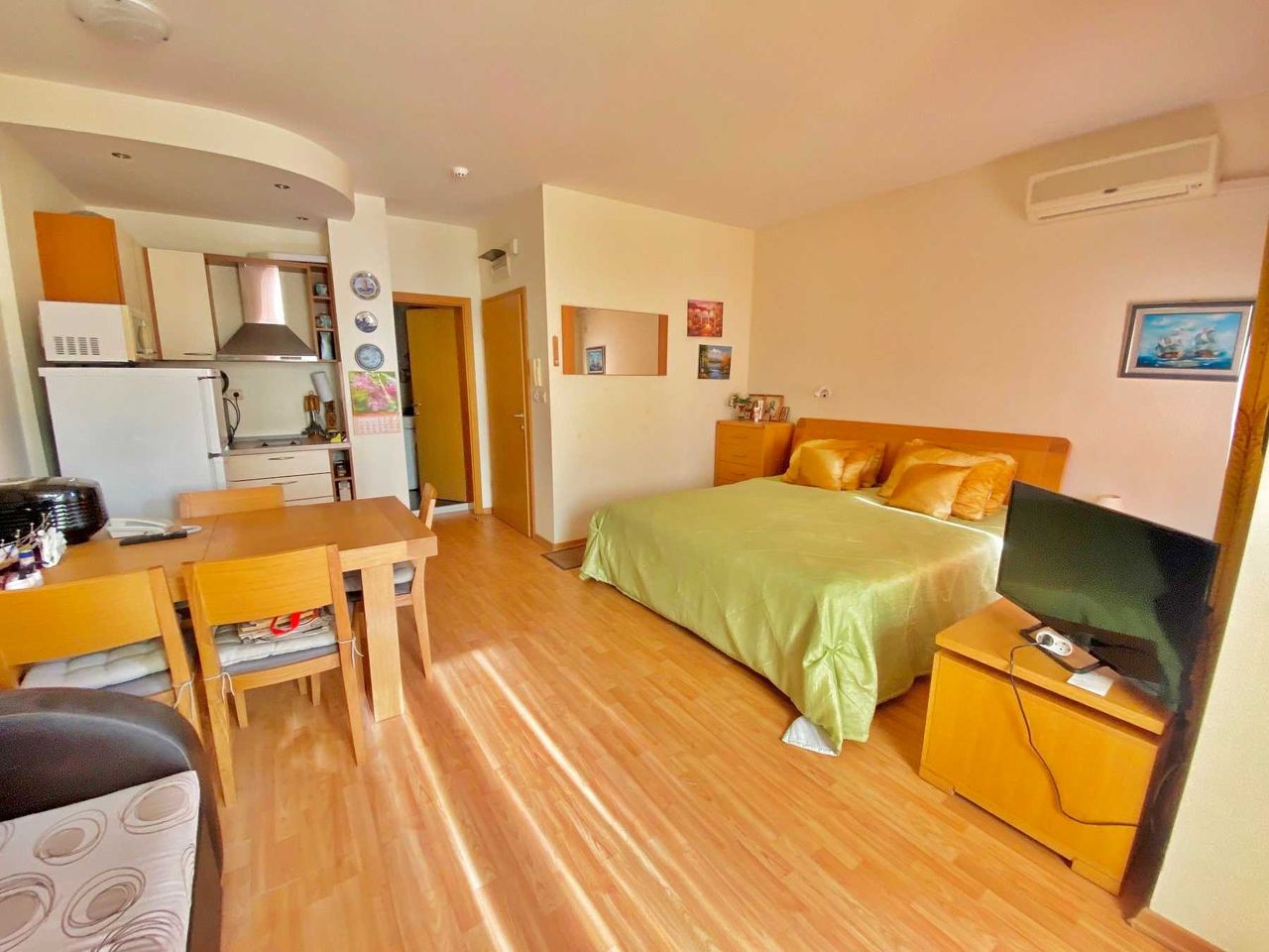Продава се Едностаен апартамент в Свети Влас - 54 кв.м за 1334 €/кв.м - Снимка #2