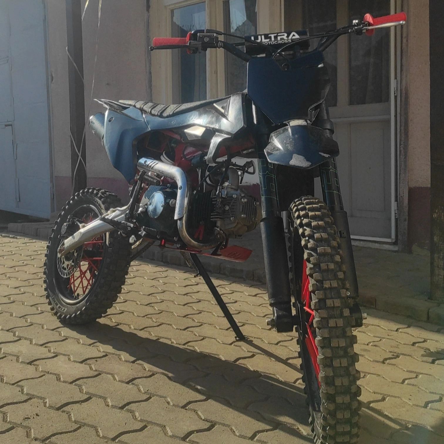 Vând motocross ultra 125cc