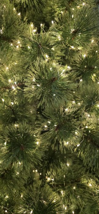 Продам новогоднюю ёлку с гирляндой роса