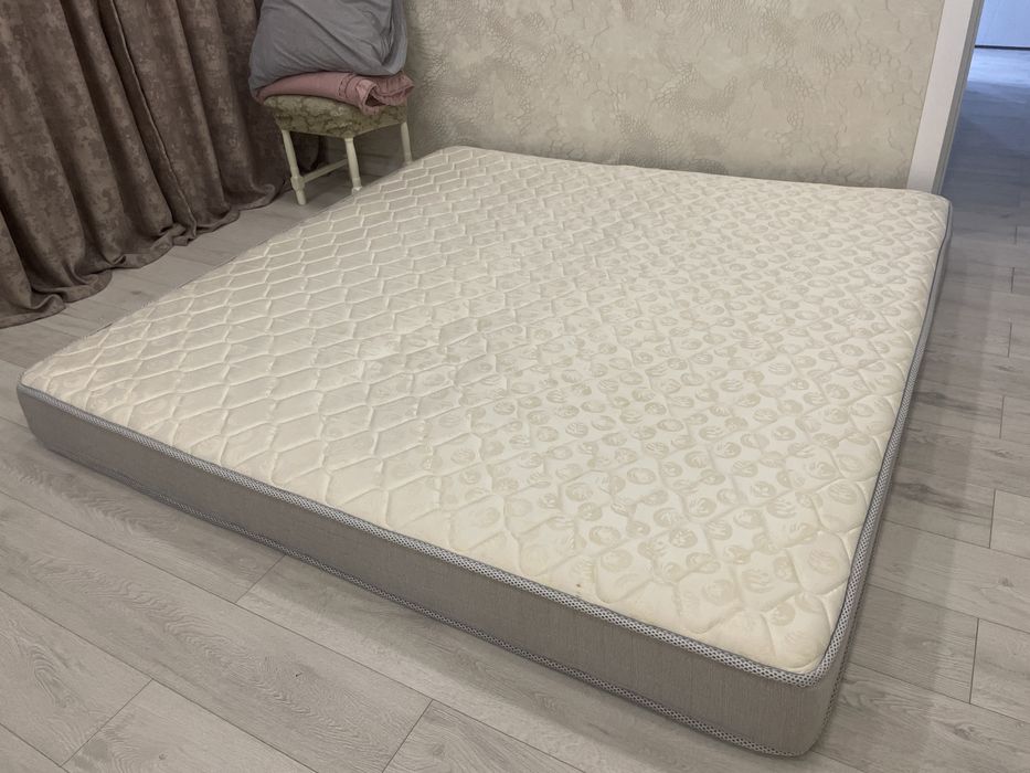 Продам матрасс 2х2 ортапедический