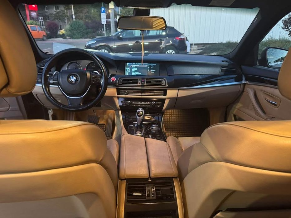Vând BMW F10 530d