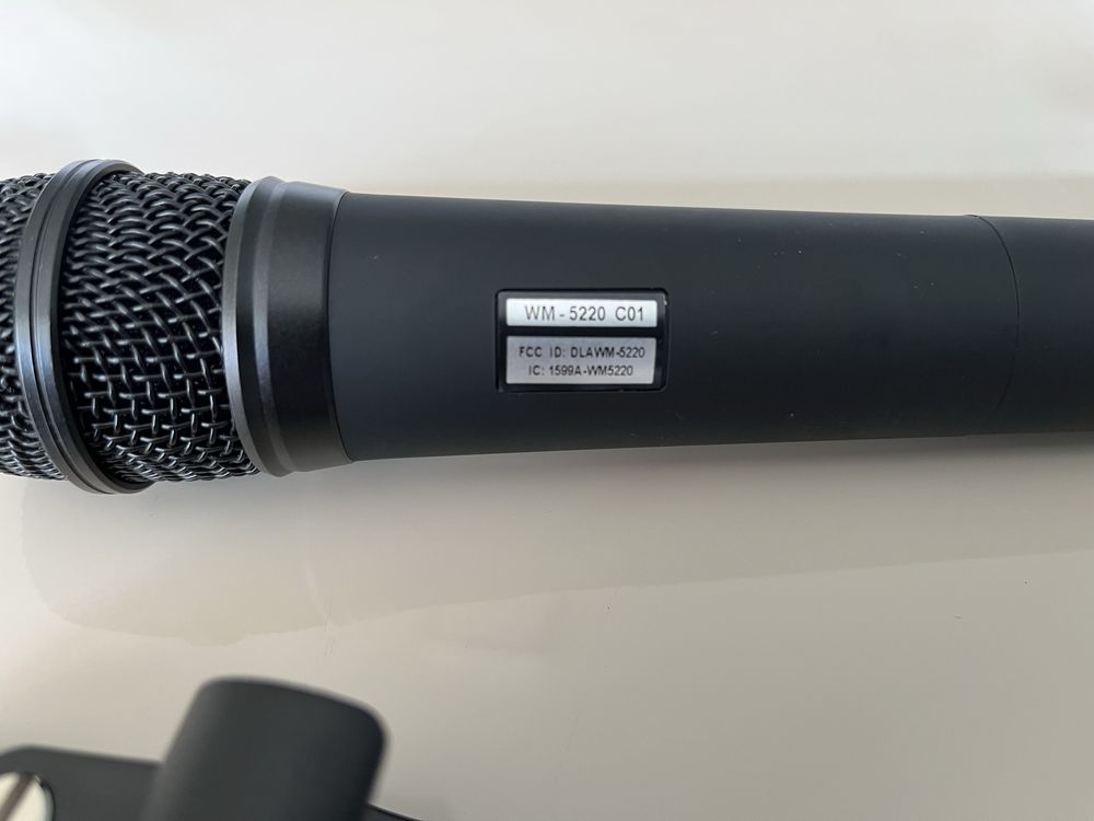 TOA WM-5220 UHF Wireless ръчен безжичен микрофон