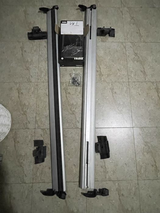 Kit Thule prindere pe bare integrate si kit Wingbar Evo pentru BMW