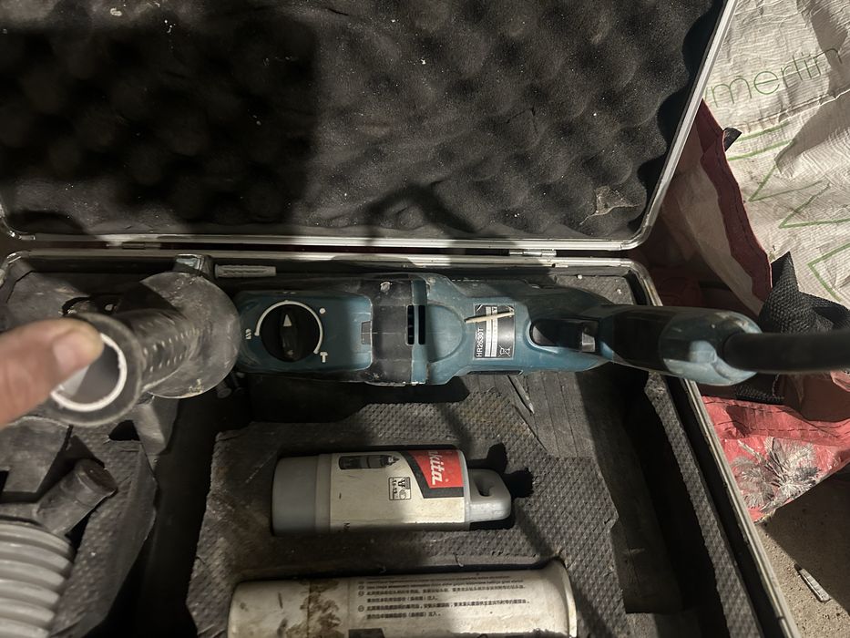 Vand makita  in state foarte buna de functionare