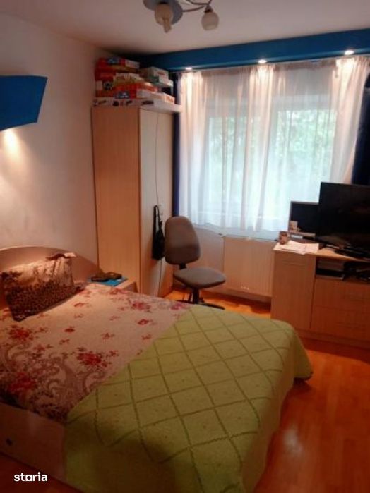 Bd. Basarabia - 3 cam, suprf. 69 mp, decom, mob/util,bloc reabilitat