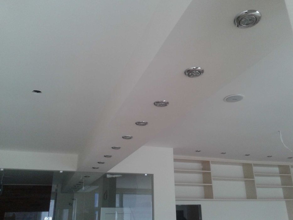 Строителни услуги-гипсокартон, шпакловка, боядисване, паркет