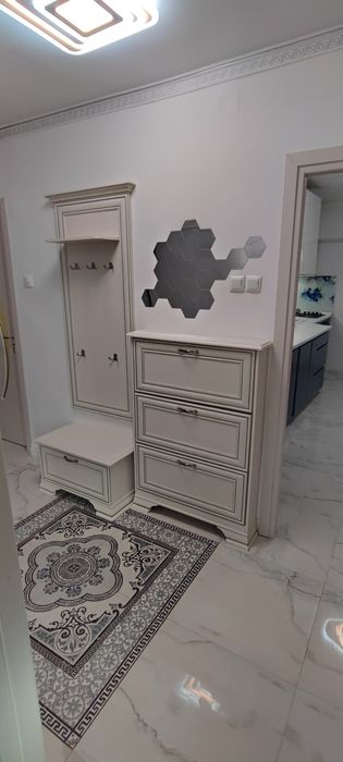 Apartament 3 camere 2grupuri sanitare, 88 m², Dacia – Bicaz,