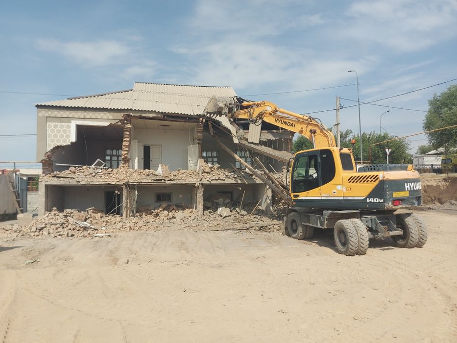 Эксковатор, 3в1 трактор  Снос Демонтаж Траншея Гидробур Гидромолот раб